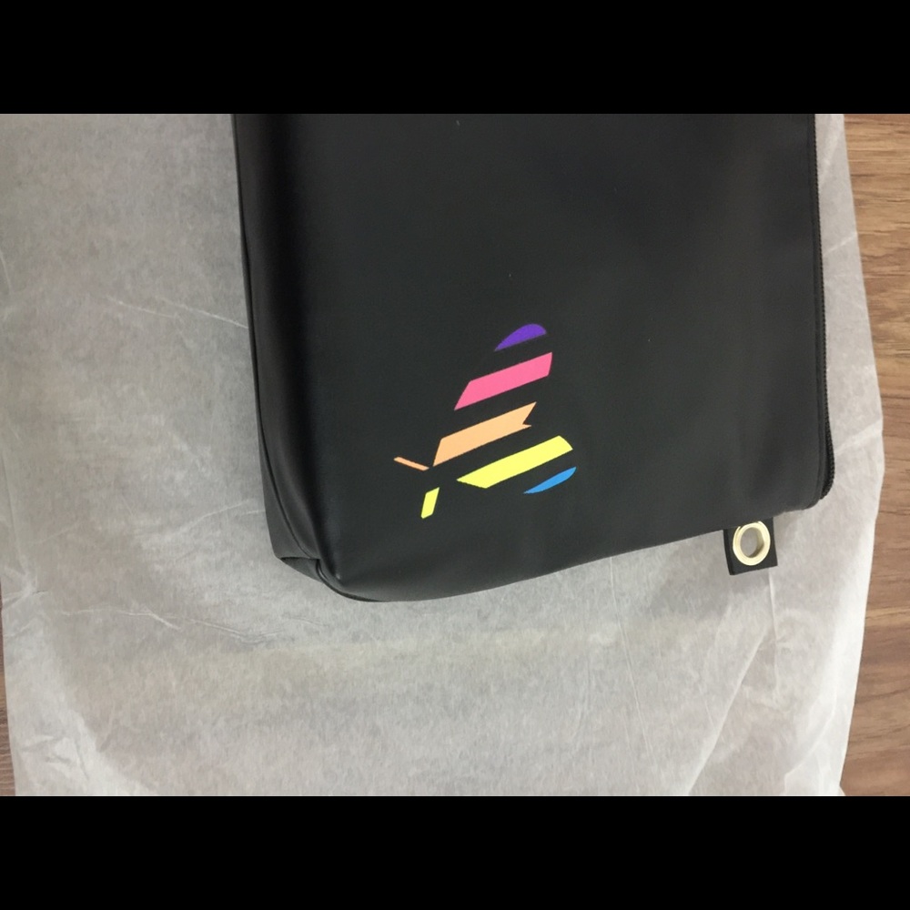 Makeup Case - Picture 4 of 4